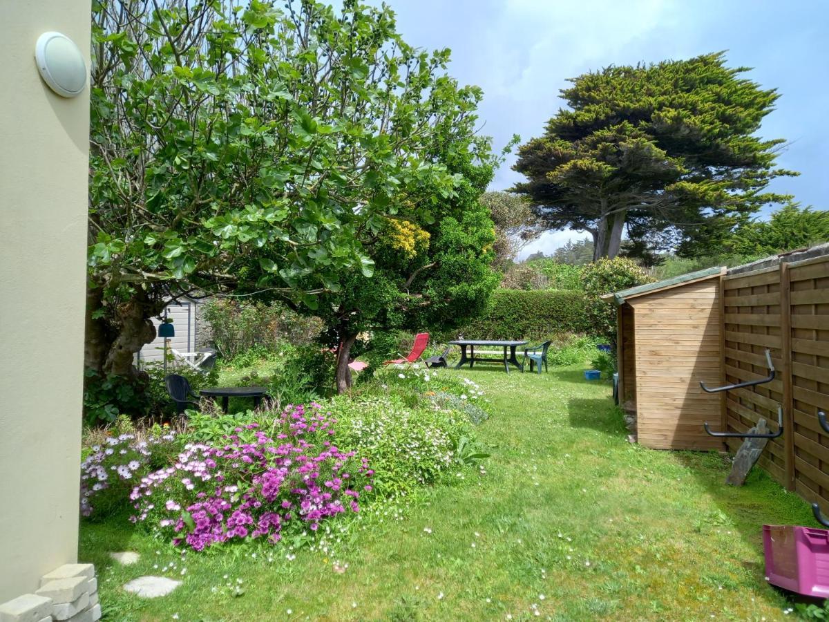 Maison De Vacances A La Plage Saint-Nic Exterior photo